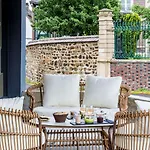 Hotel Sure By Western 2*